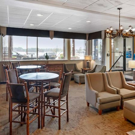 Best Western Plus Concord Inn Минокуа Екстериор снимка