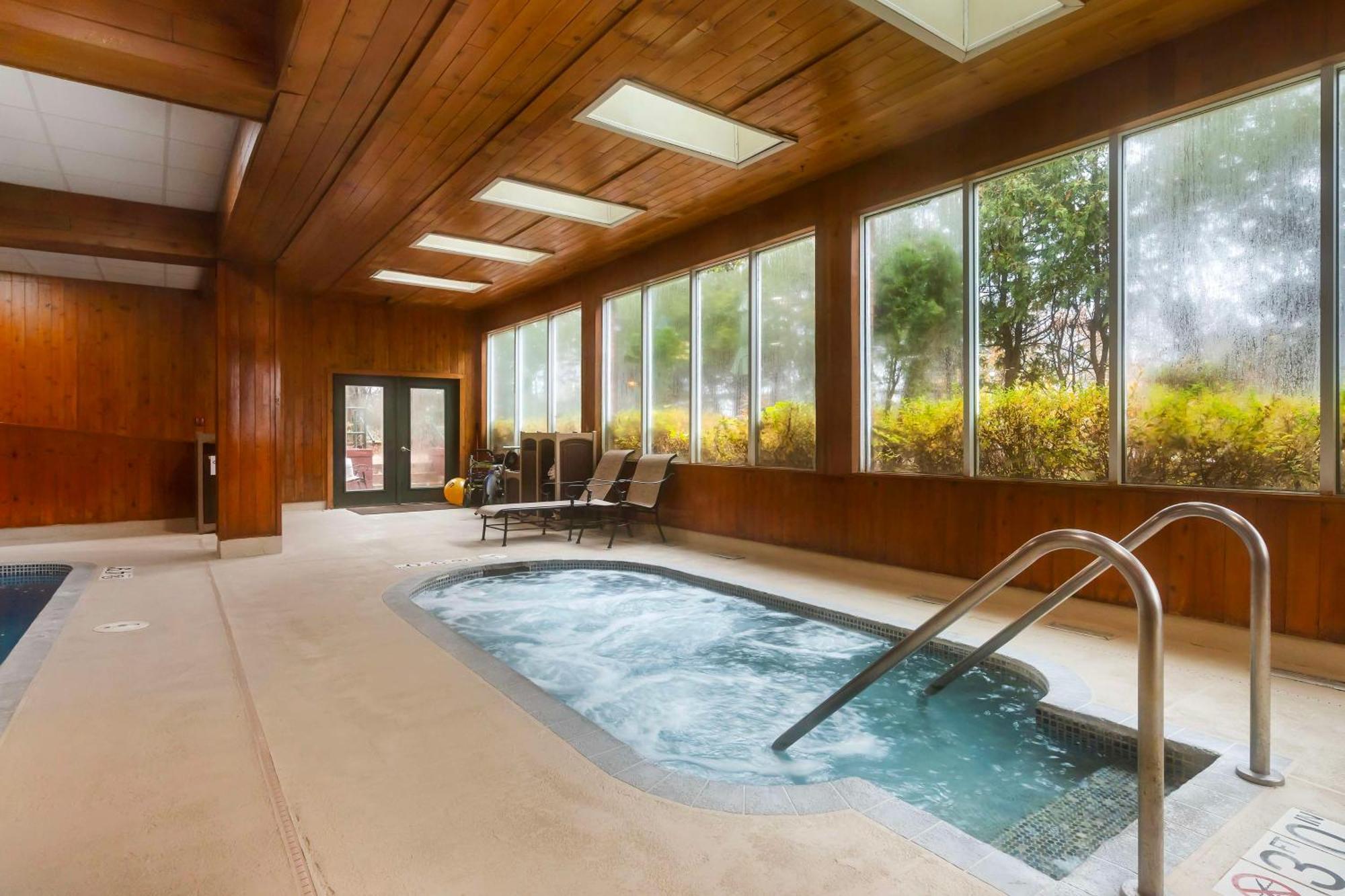 Best Western Plus Concord Inn Минокуа Екстериор снимка