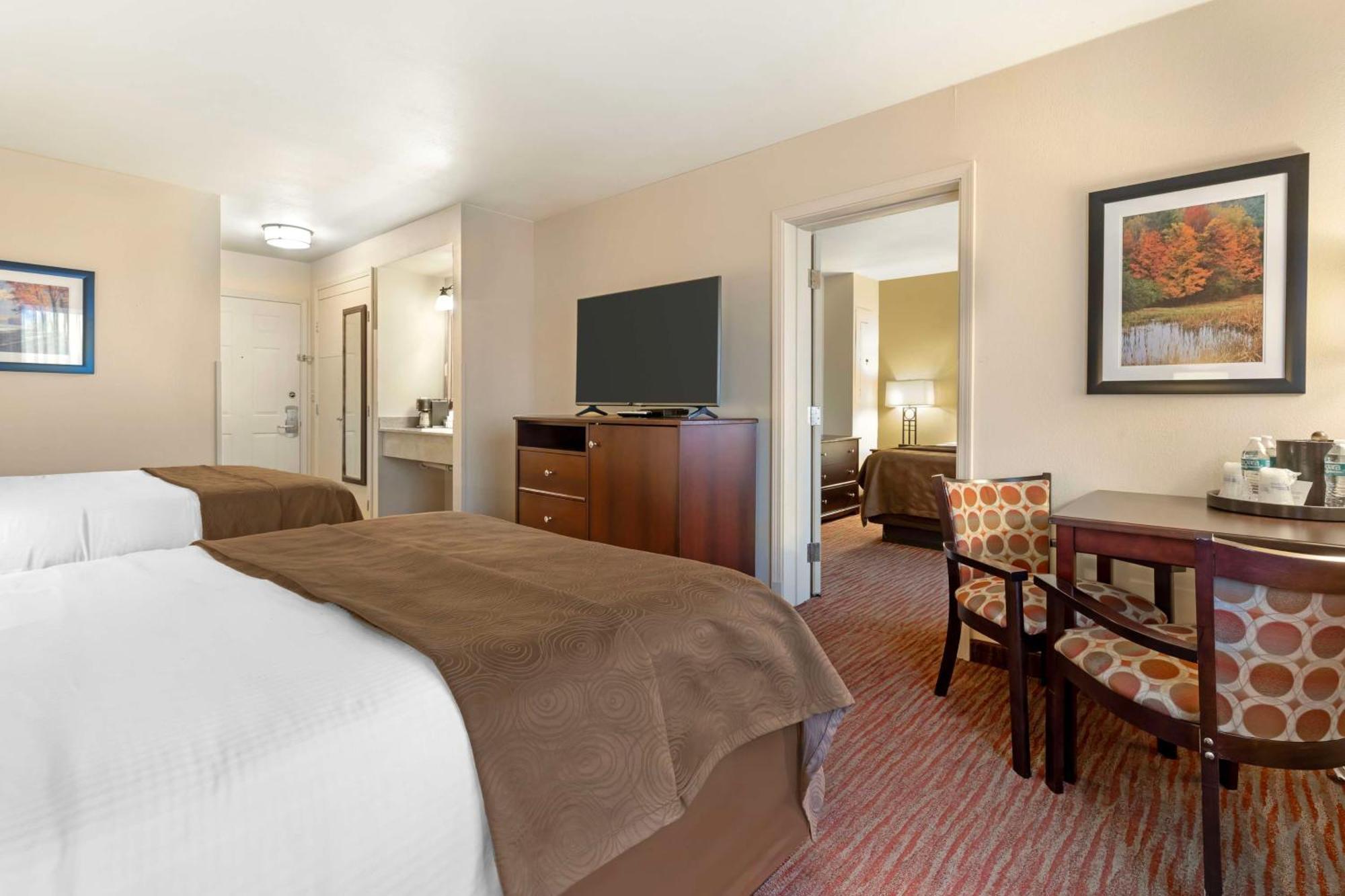 Best Western Plus Concord Inn Минокуа Екстериор снимка