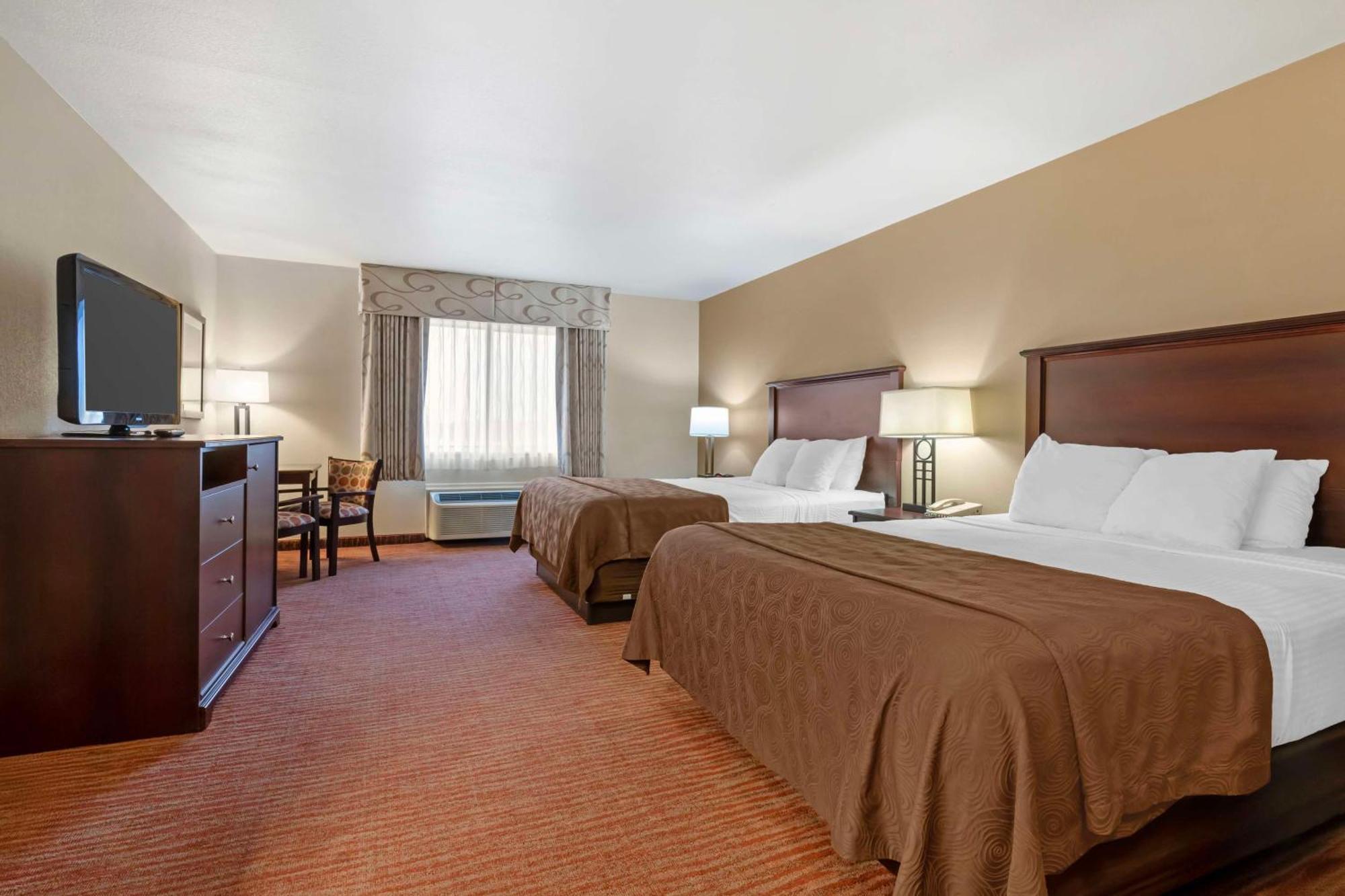 Best Western Plus Concord Inn Минокуа Екстериор снимка