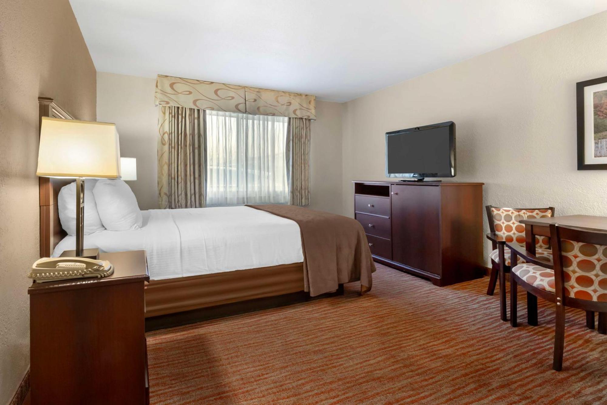 Best Western Plus Concord Inn Минокуа Екстериор снимка