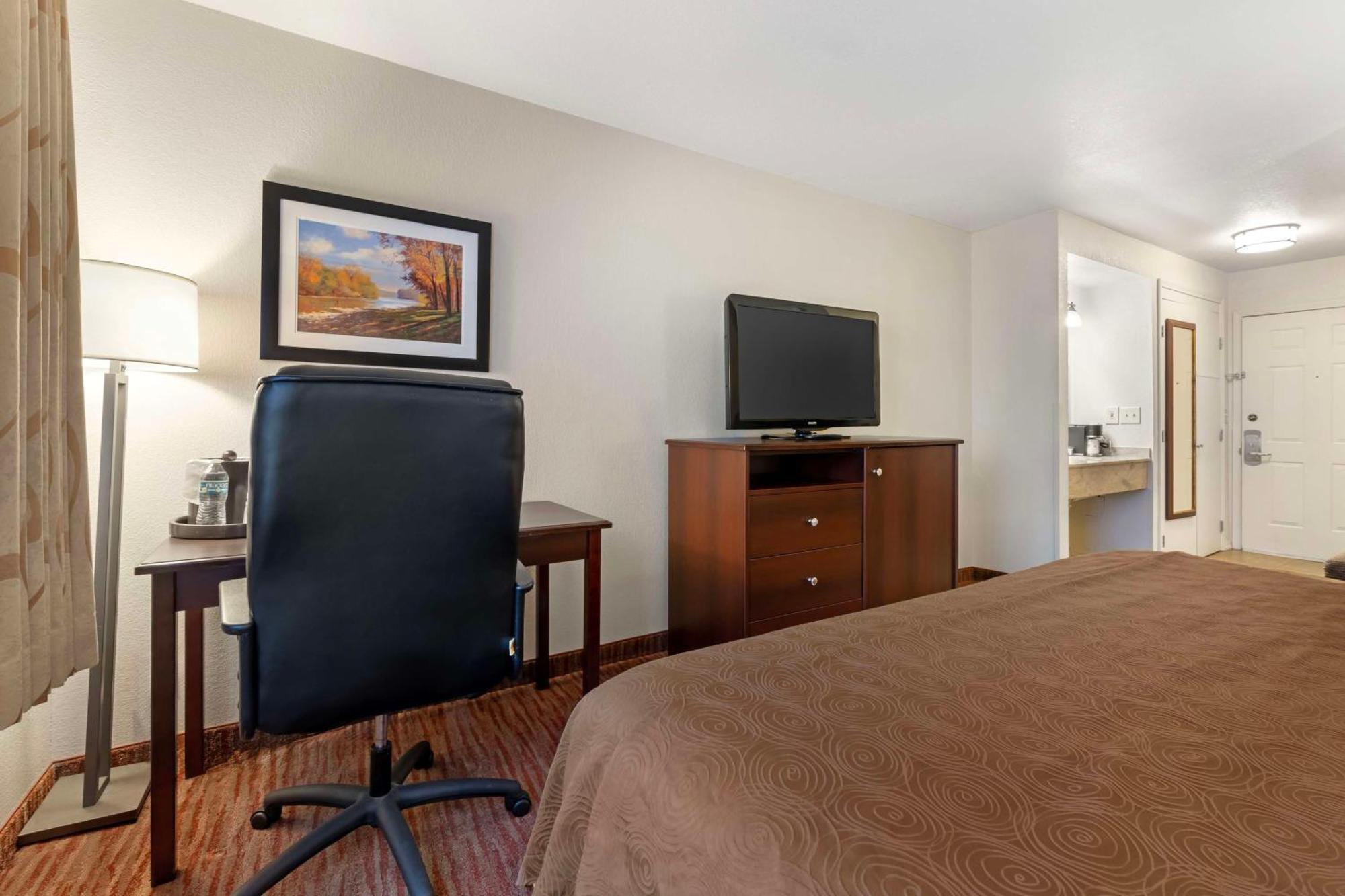 Best Western Plus Concord Inn Минокуа Екстериор снимка