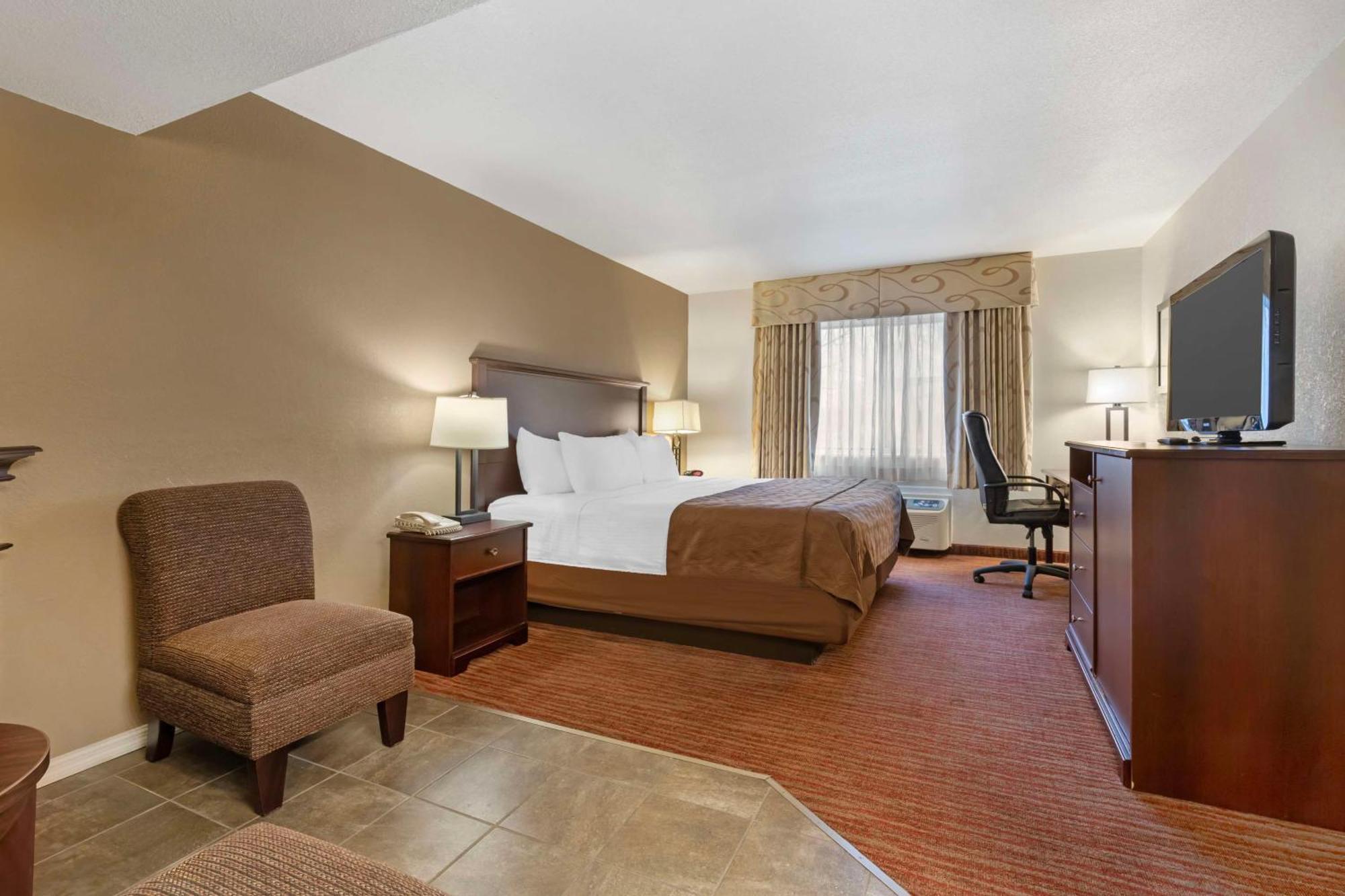 Best Western Plus Concord Inn Минокуа Екстериор снимка
