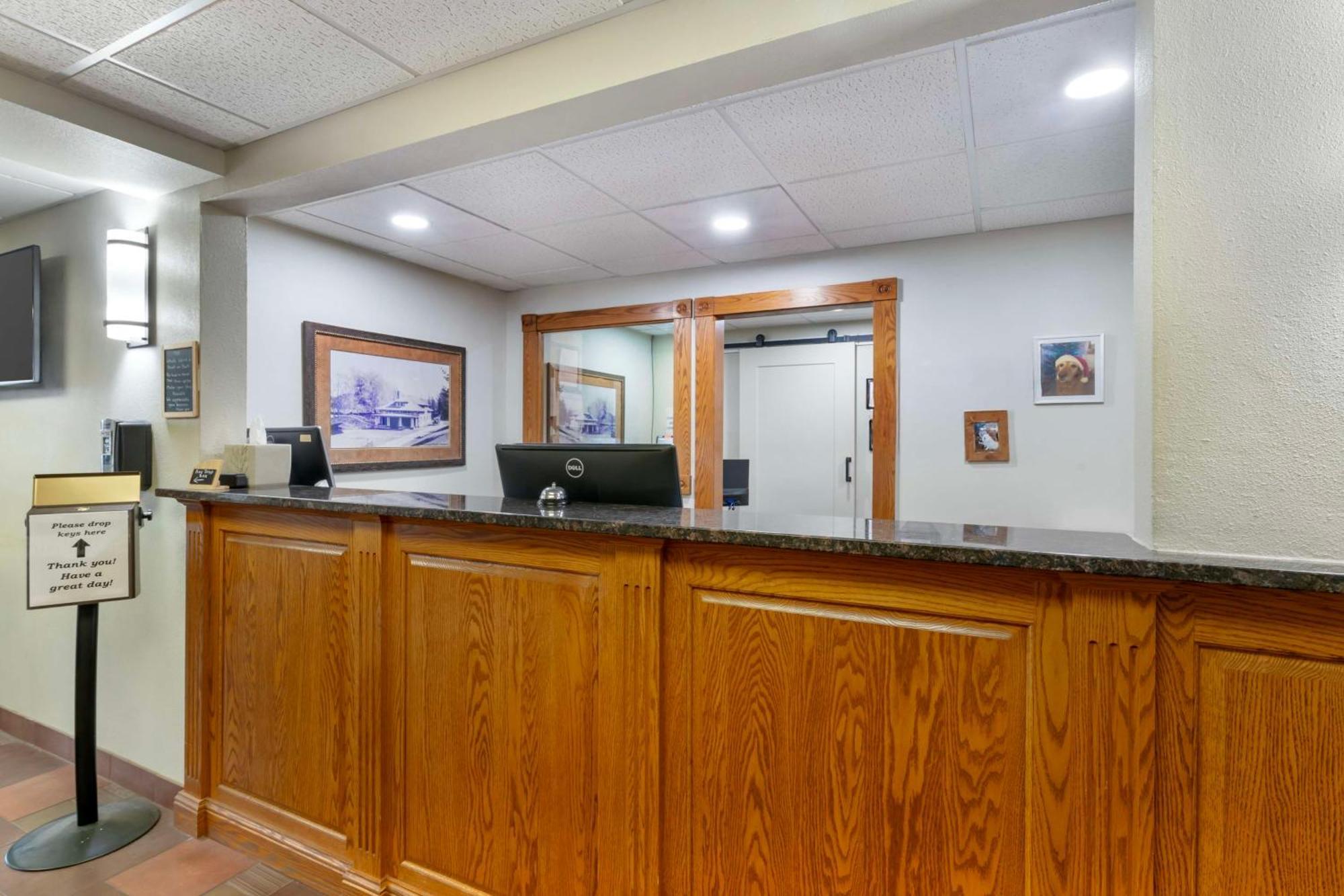 Best Western Plus Concord Inn Минокуа Екстериор снимка