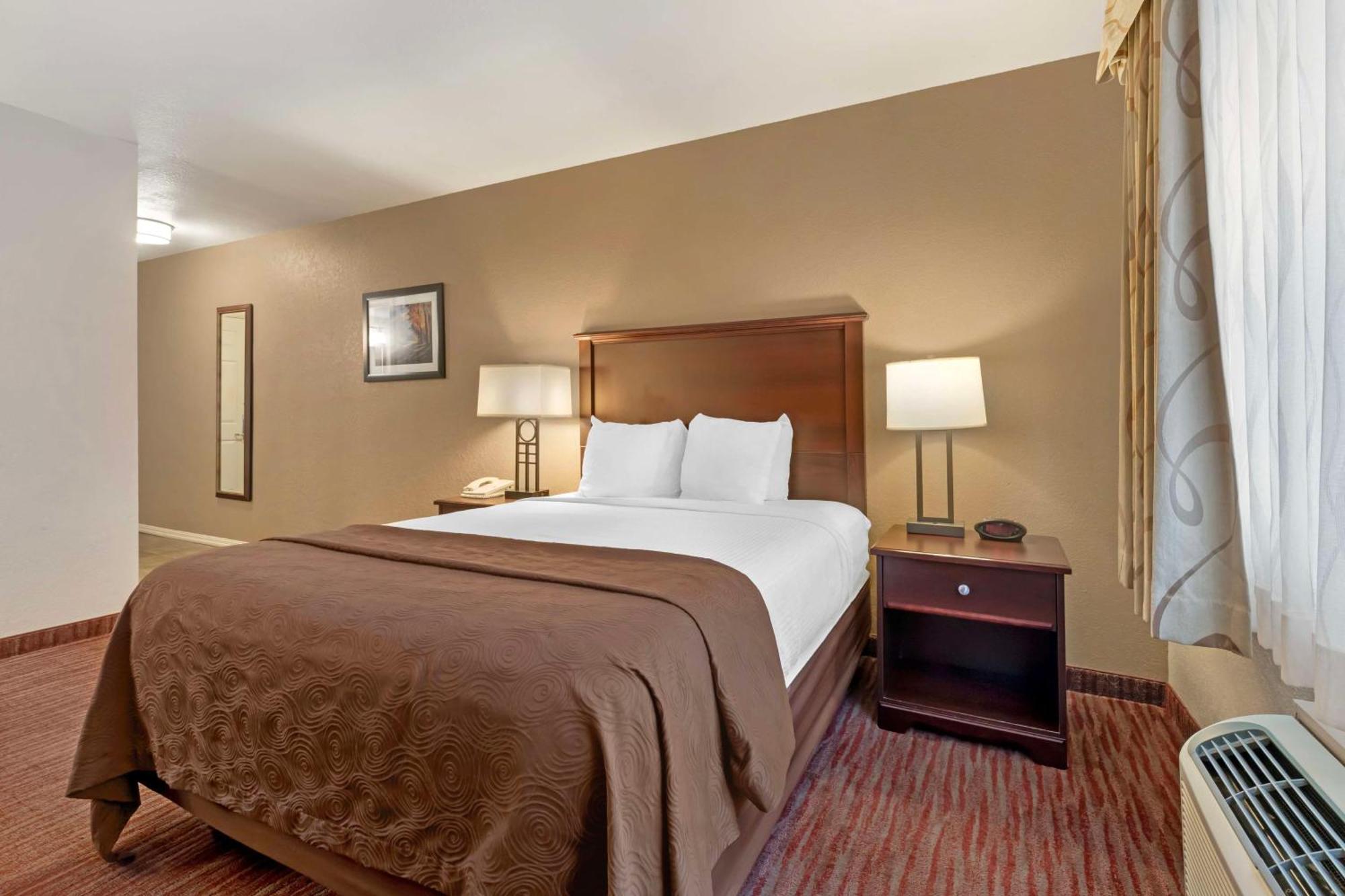 Best Western Plus Concord Inn Минокуа Екстериор снимка