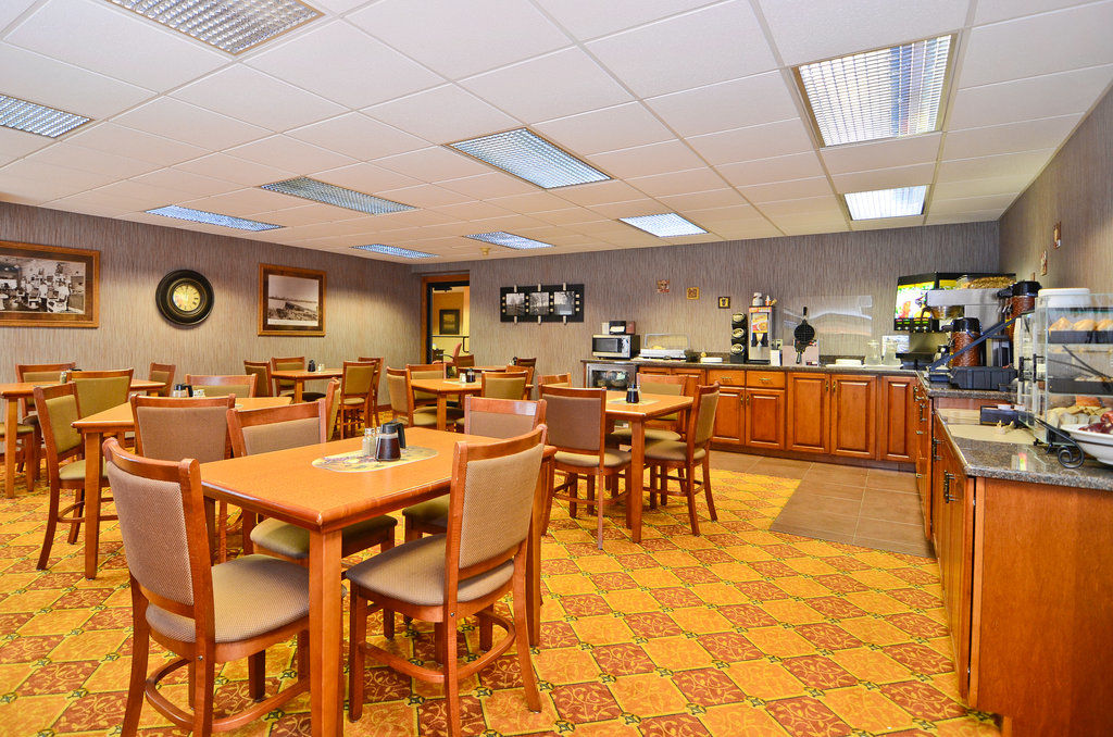 Best Western Plus Concord Inn Минокуа Екстериор снимка