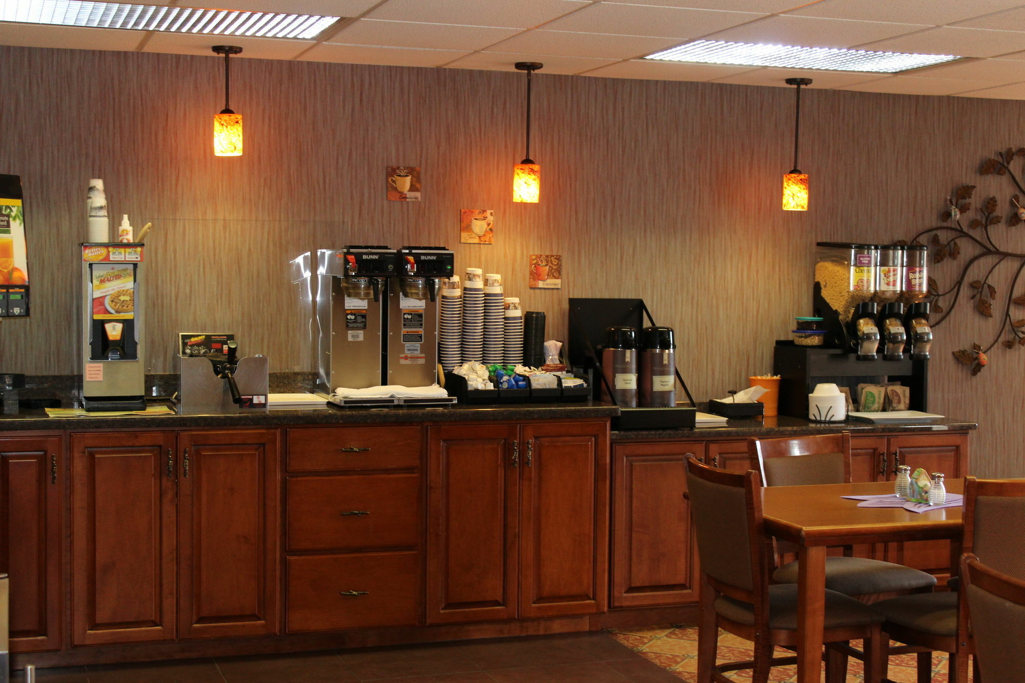 Best Western Plus Concord Inn Минокуа Екстериор снимка